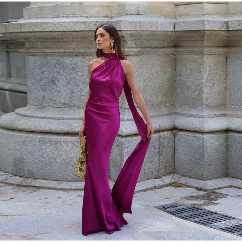 Robe de soirée Raisa dos nu en satin avec ruban