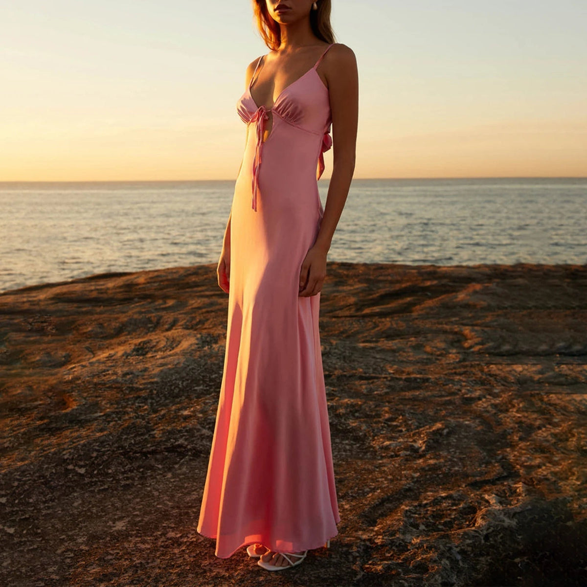 Robe camisole Romy dos nu à nouer sur le devant