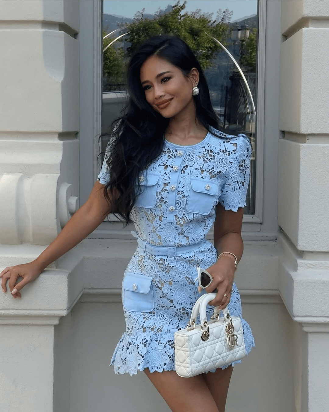 Robe courte Romy en dentelle à motif floral