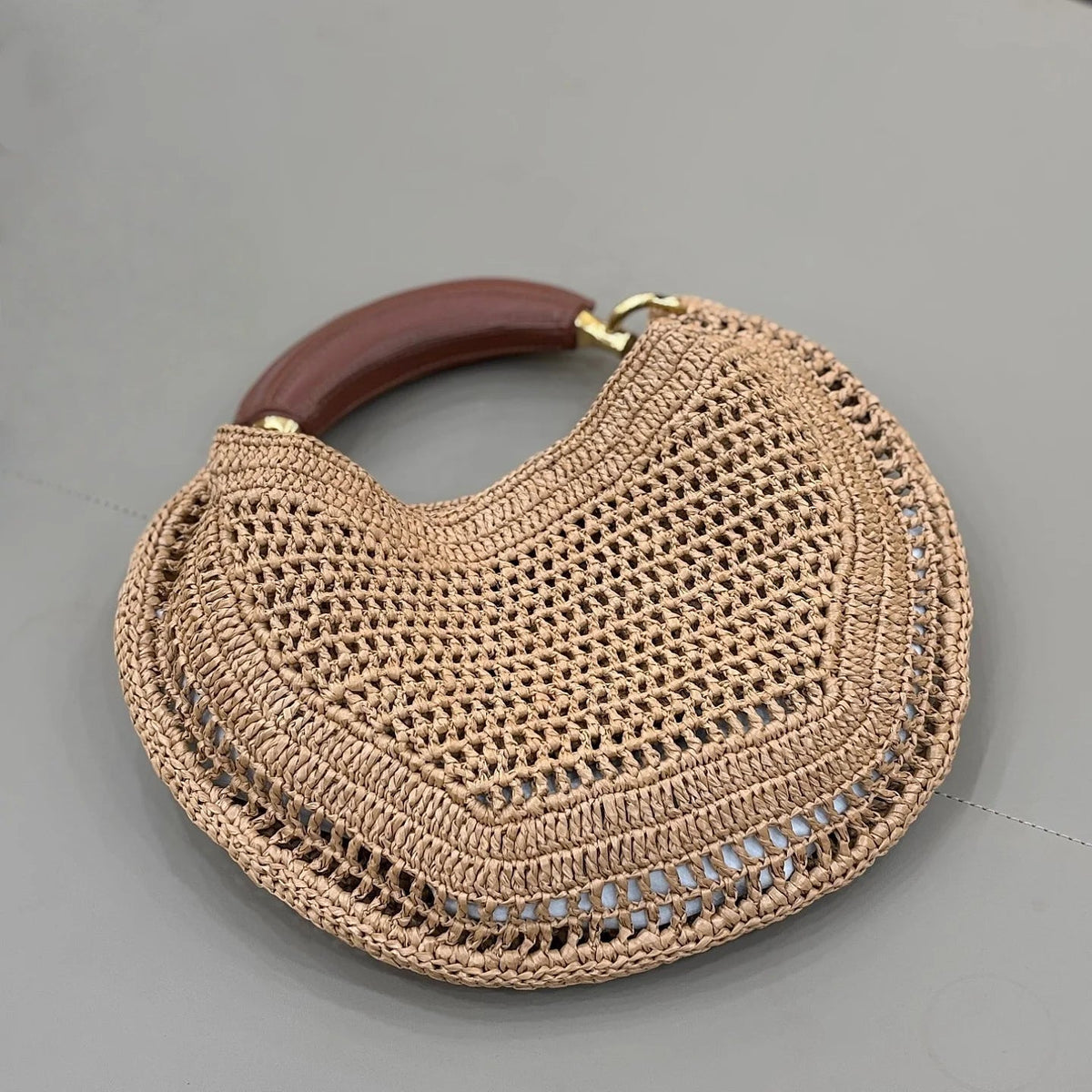 Sac tressé en forme de croissant Sabine