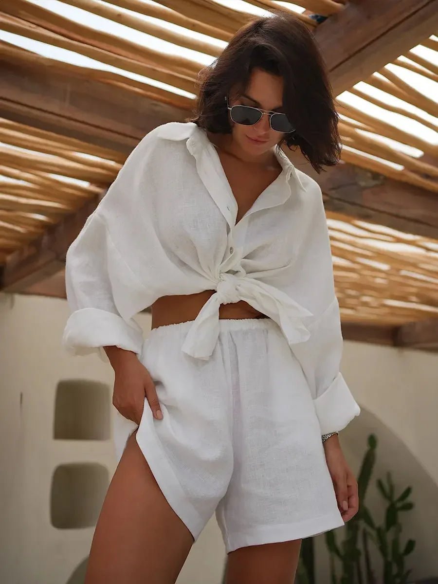 Ensemble Sally avec short, col à revers et manches bouffantes