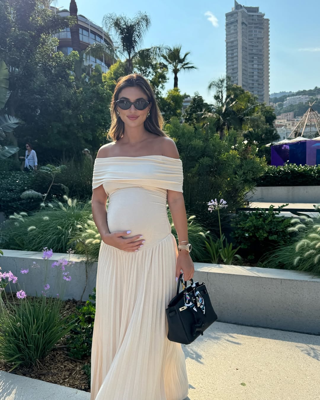 Robe Serena fluide à épaules dénudées