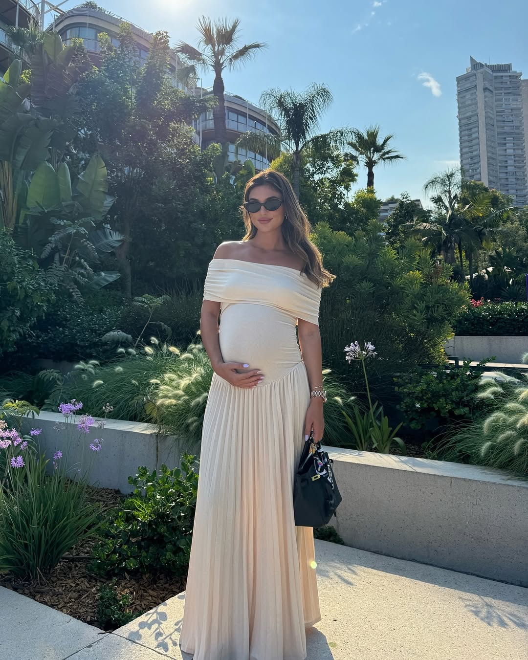 Robe Serena fluide à épaules dénudées