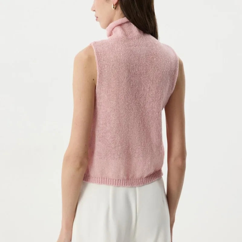 Pull oversize transparent à découpes