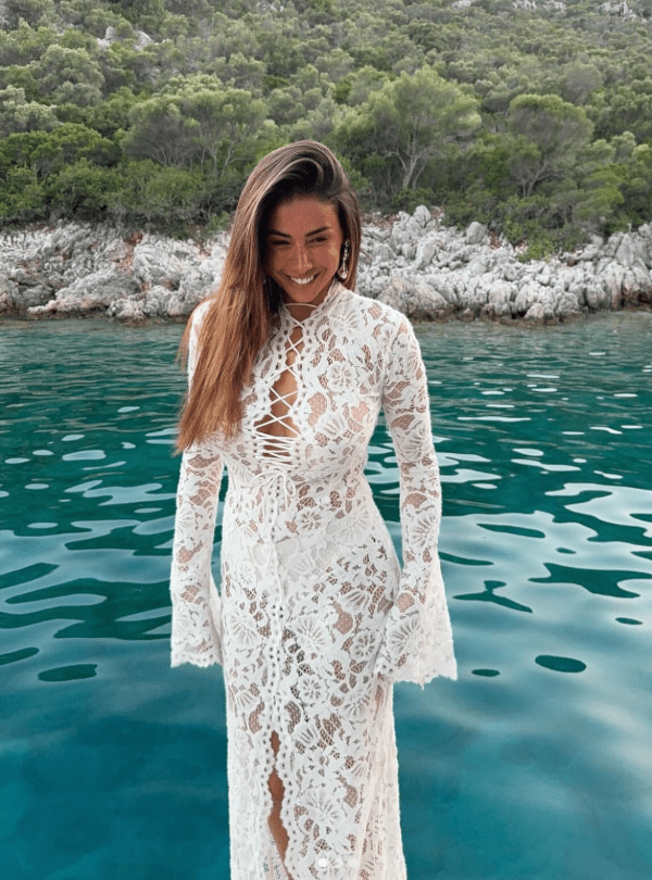 Robe Sienna en dentelle à nouer et fente haute