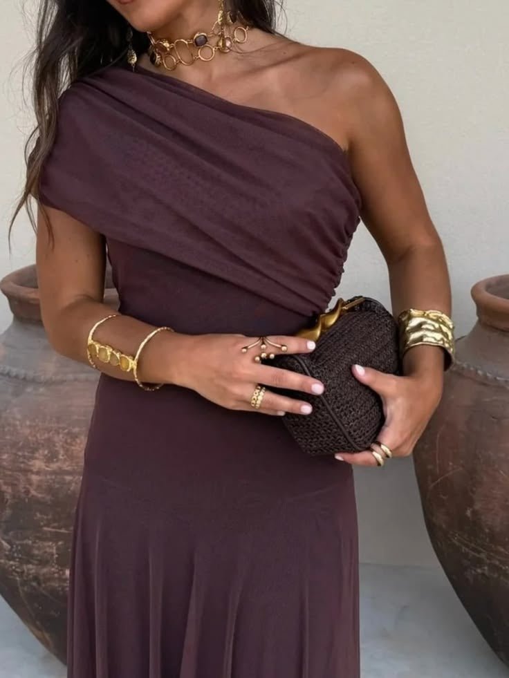 Robe longue Sienna froncée et épaules dénudées