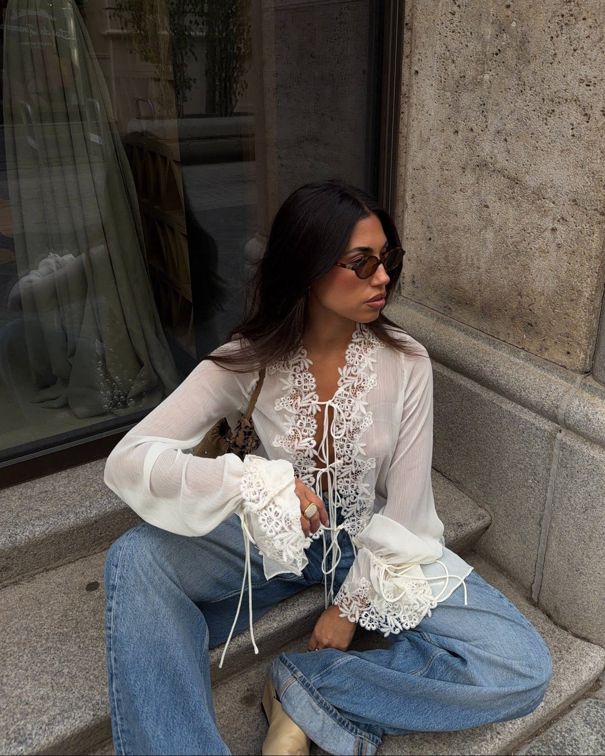 Top Simone en dentelle appliquée à nouer devant