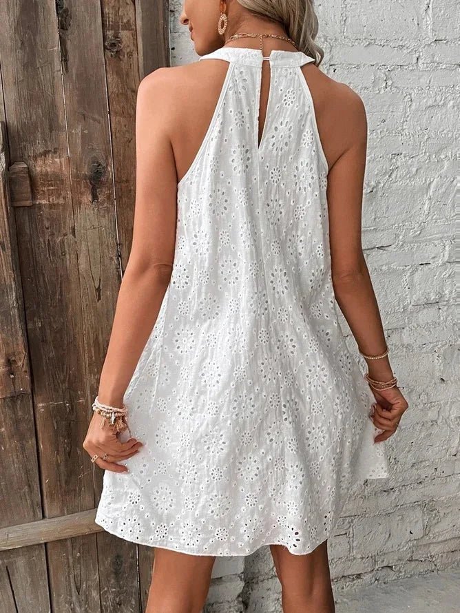 Mini-robe bohème Sofia brodée à œillets