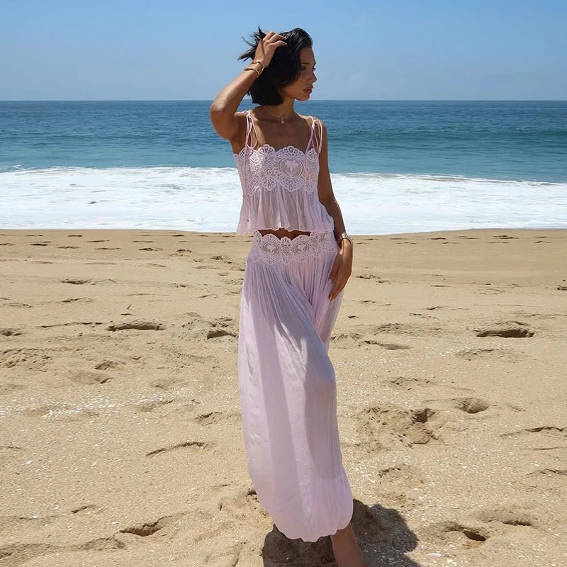 Ensemble Sophia avec crop top à volants en dentelle florale et pantalon
