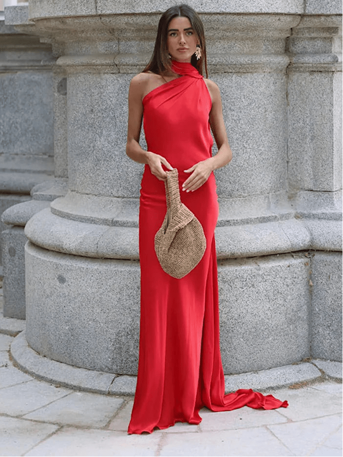 Robe cape Suri en satin à col licou