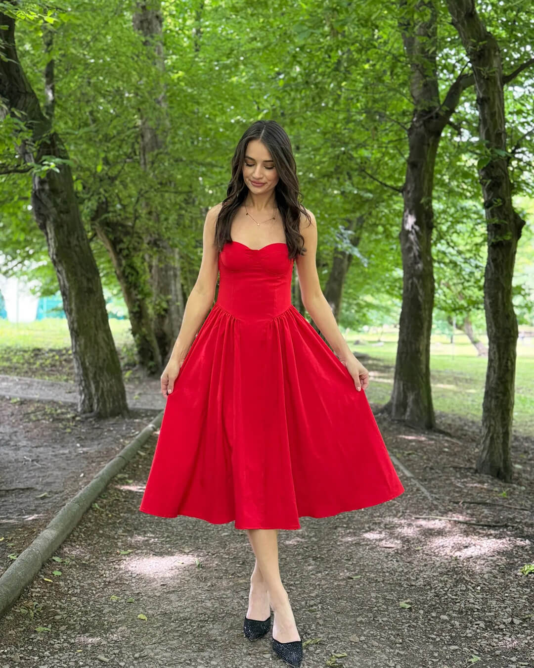 Robe midi Sylvia sans manches à bretelles