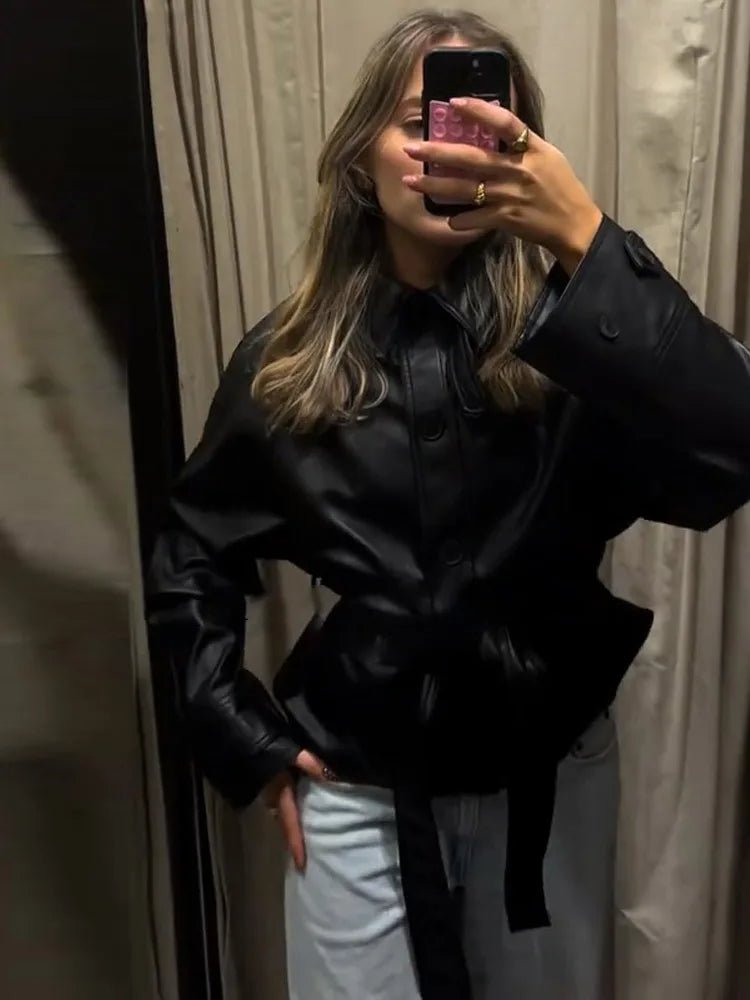 Veste Tabitha en similicuir avec ceinture