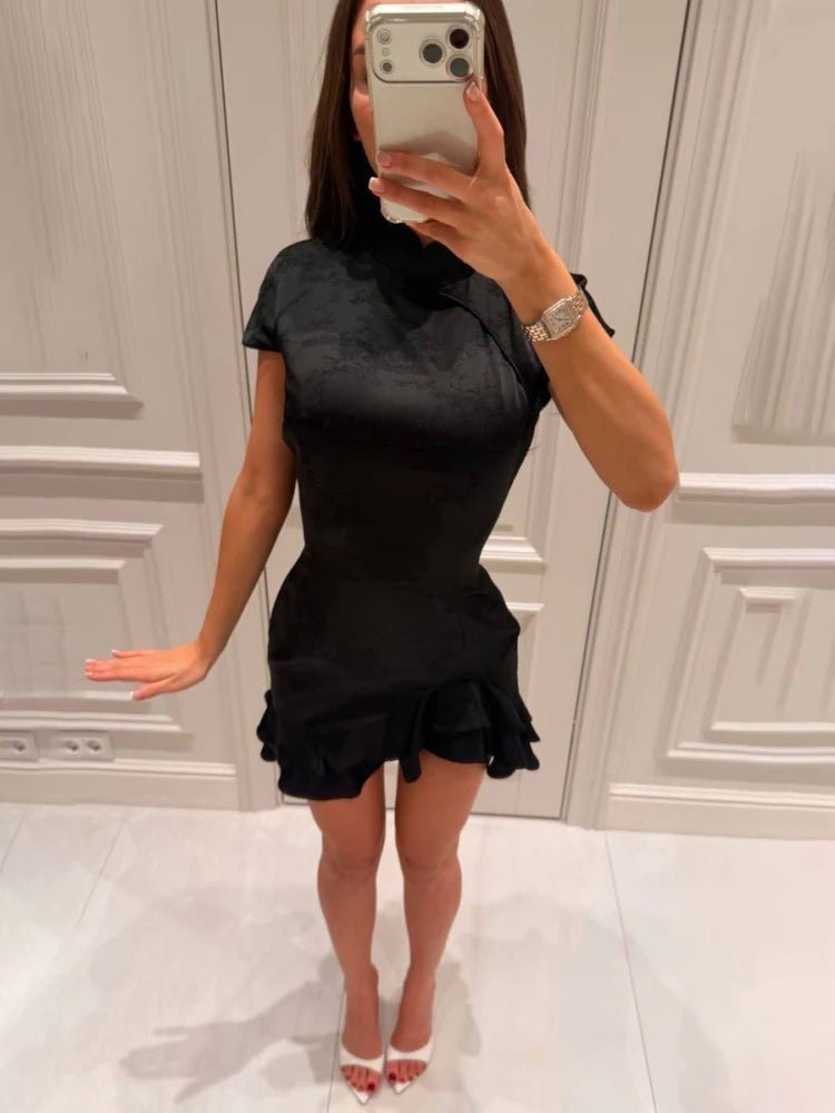 Robe Talia en satin à col en dentelle