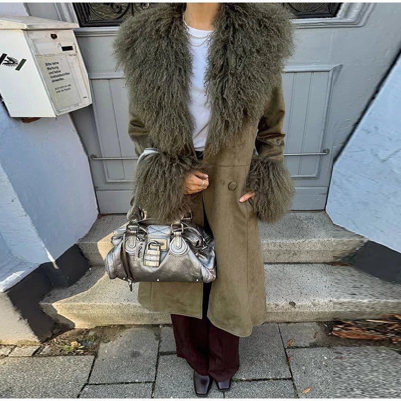 Manteau Teresa à empiècements et col en fausse fourrure