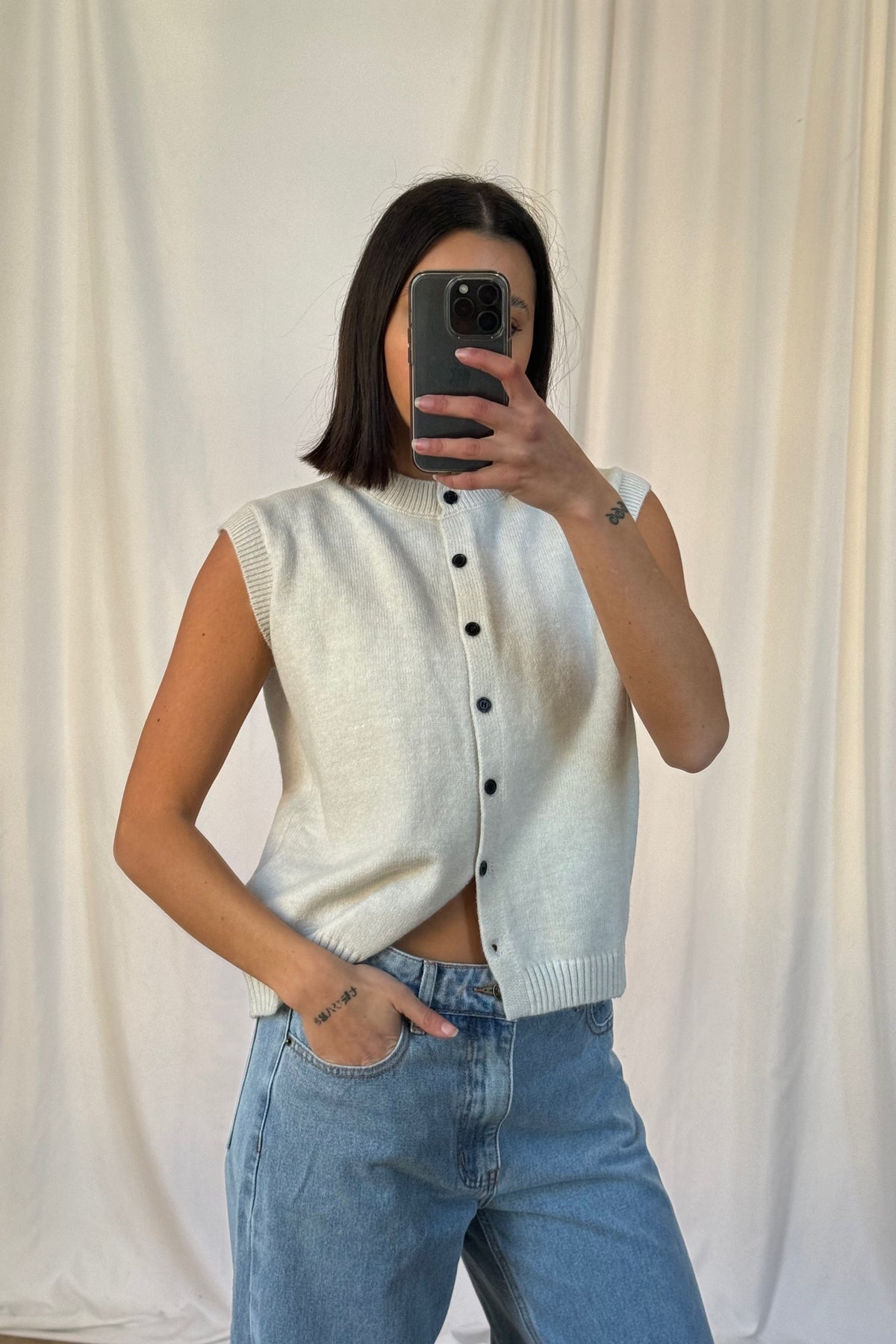 Gilet-cardigan en maille à boutons sur le devant Tori