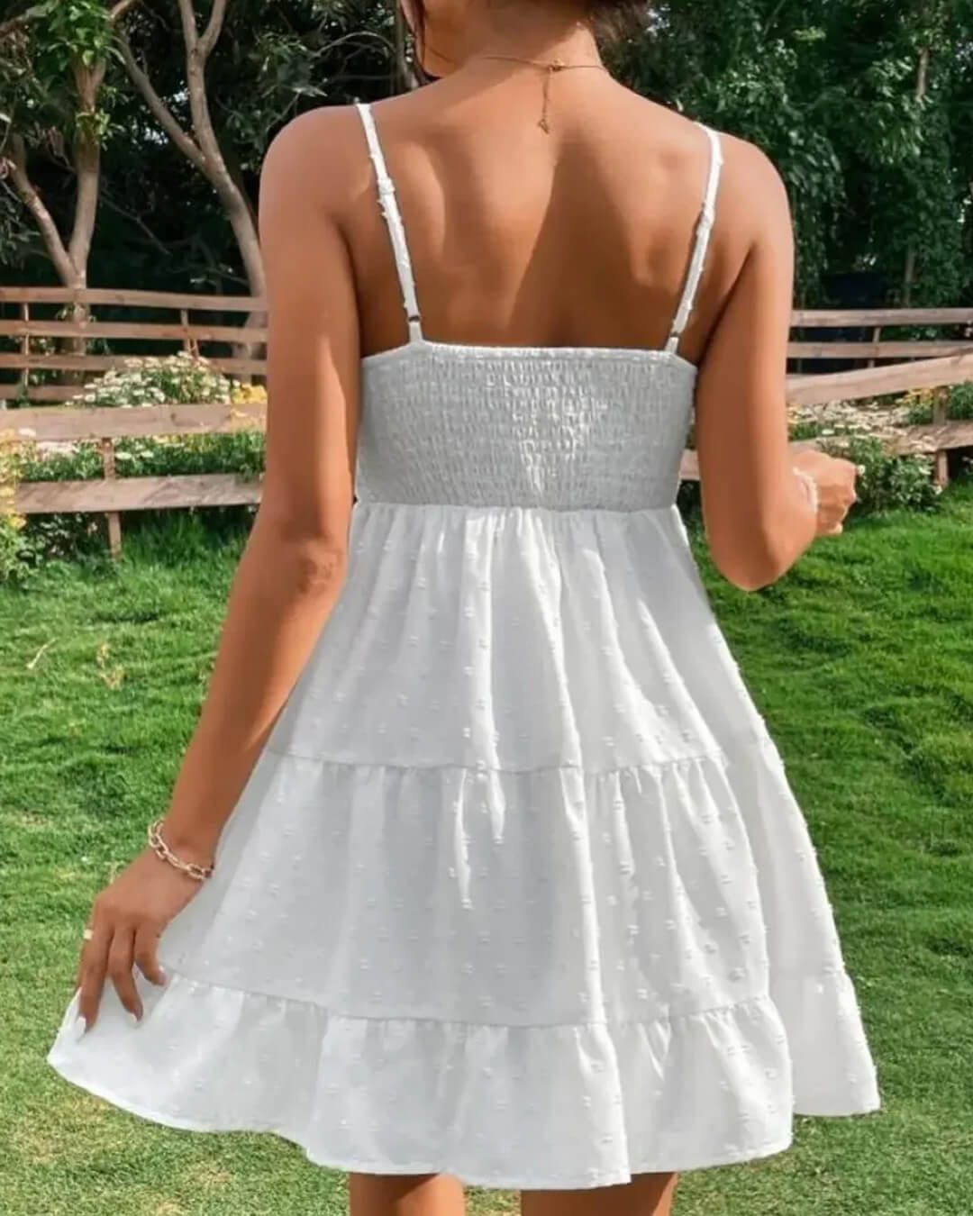 Mini-robe Tracy à volants superposés et fines bretelles