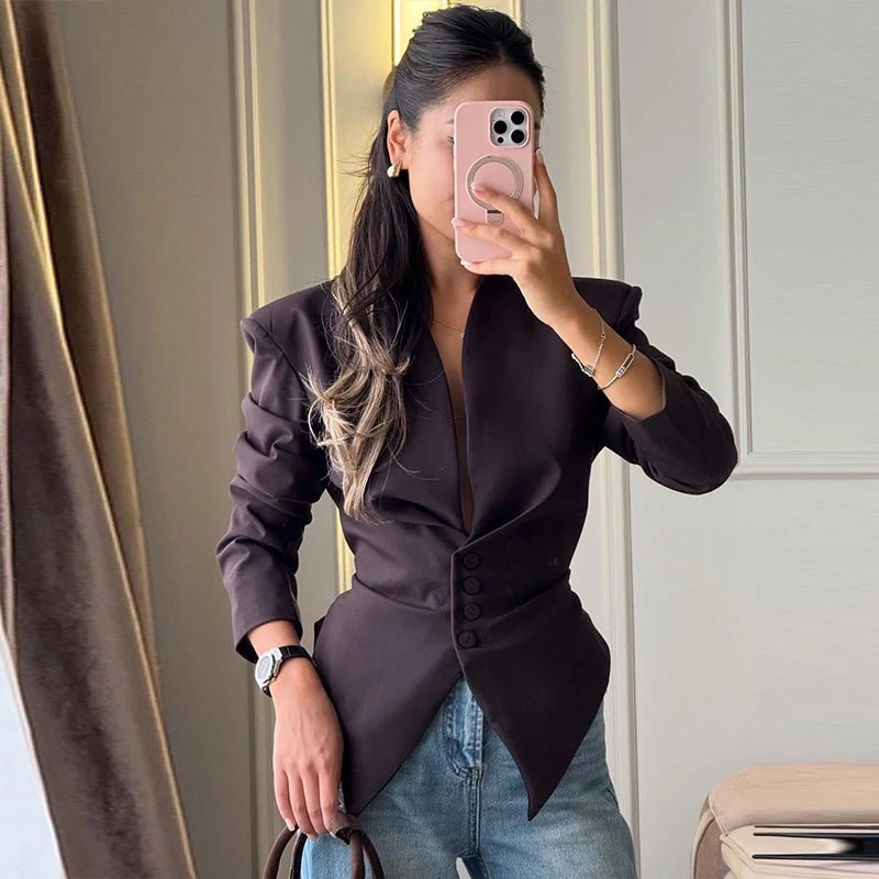 Blazer cintré structuré à épaules Tricia