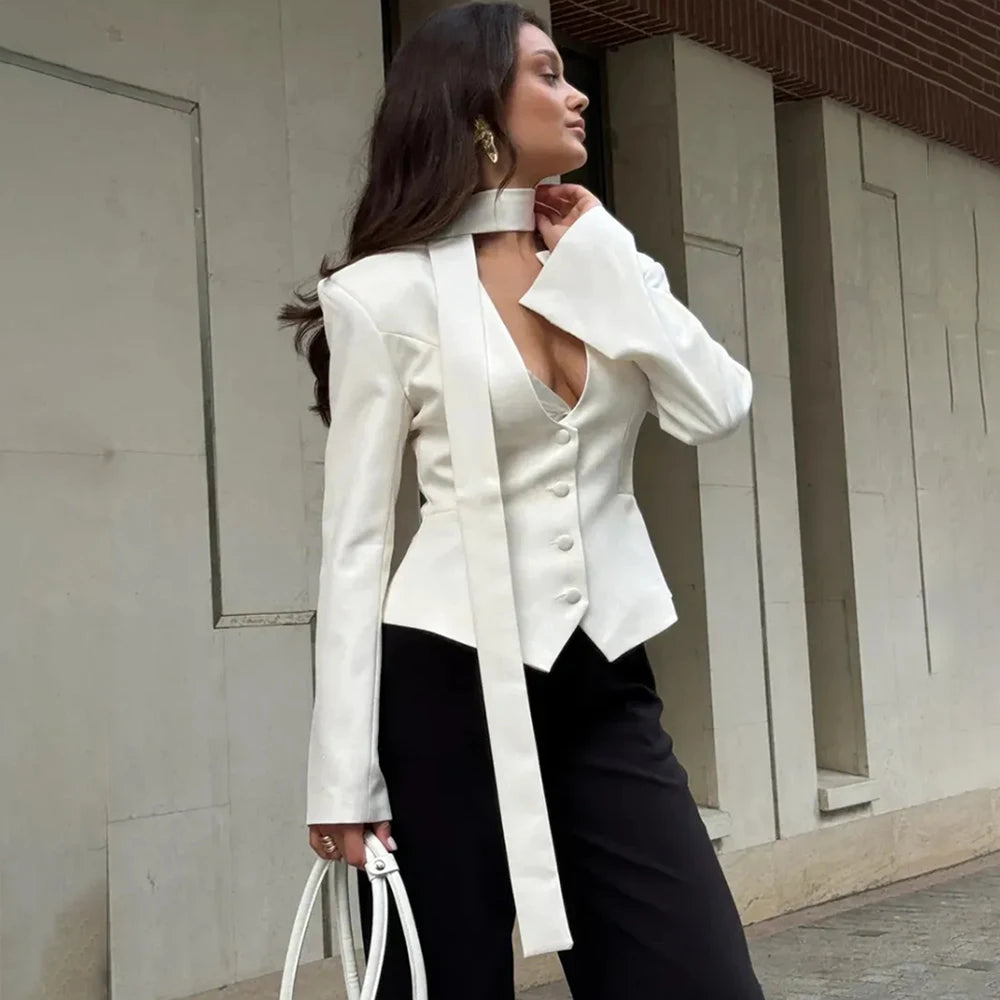 Blazer à nœud et col en V