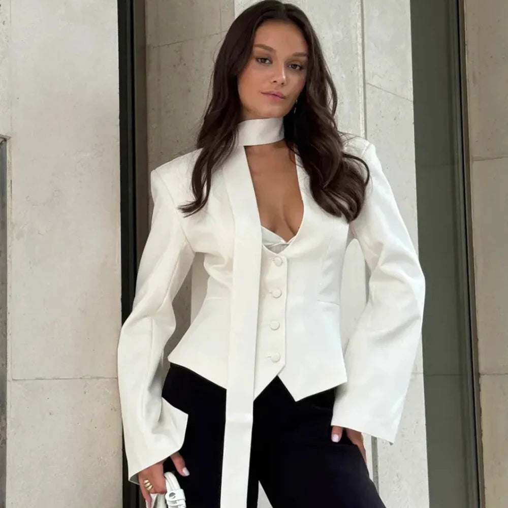 Blazer à nœud et col en V