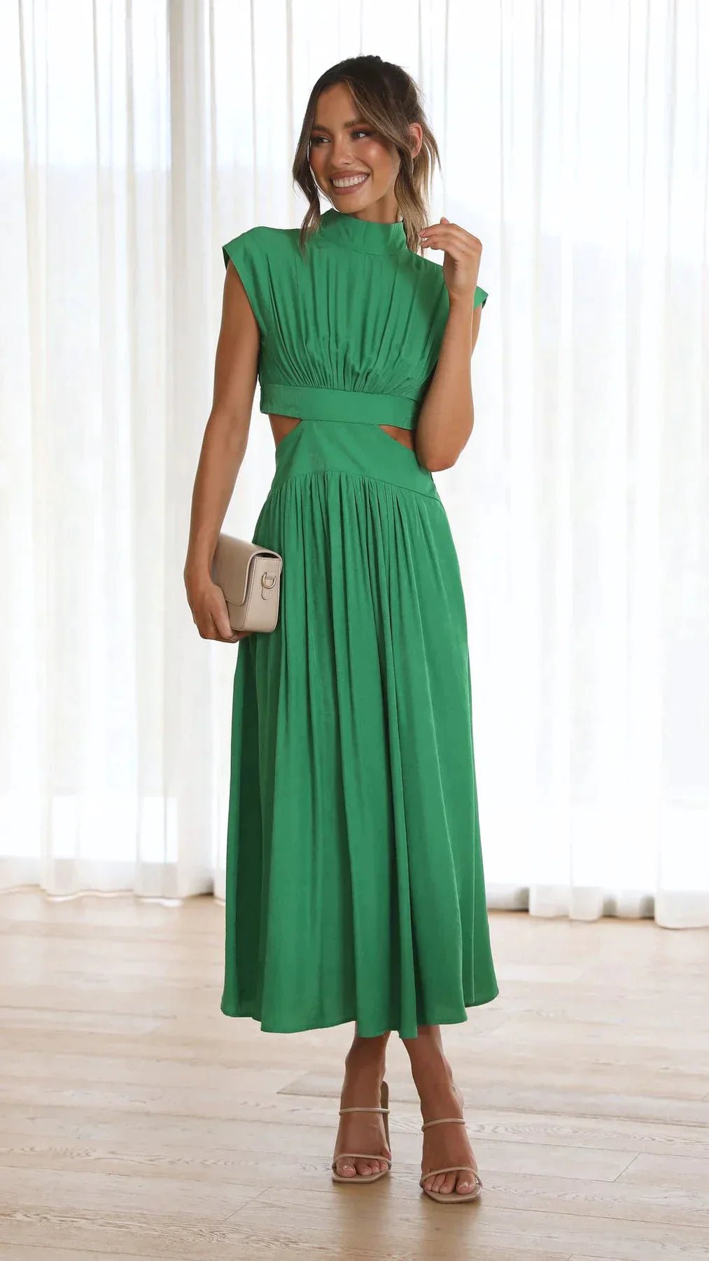 Robe midi Valentina à col montant et découpes à la taille