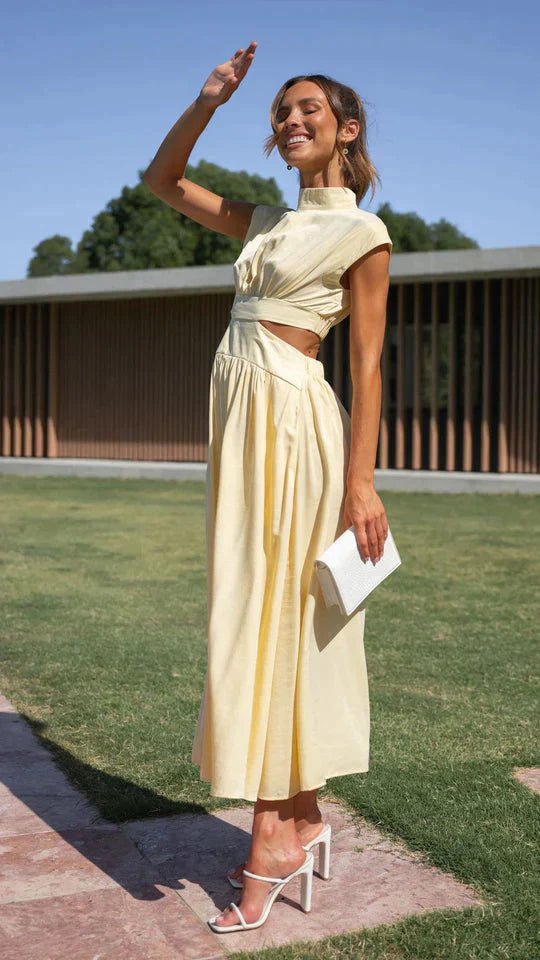 Robe midi Valentina à col montant et découpes à la taille