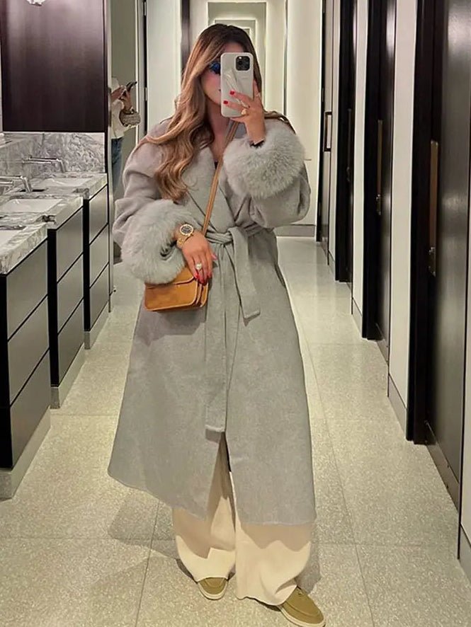 Manteau portefeuille en laine avec poignets en fourrure de renard