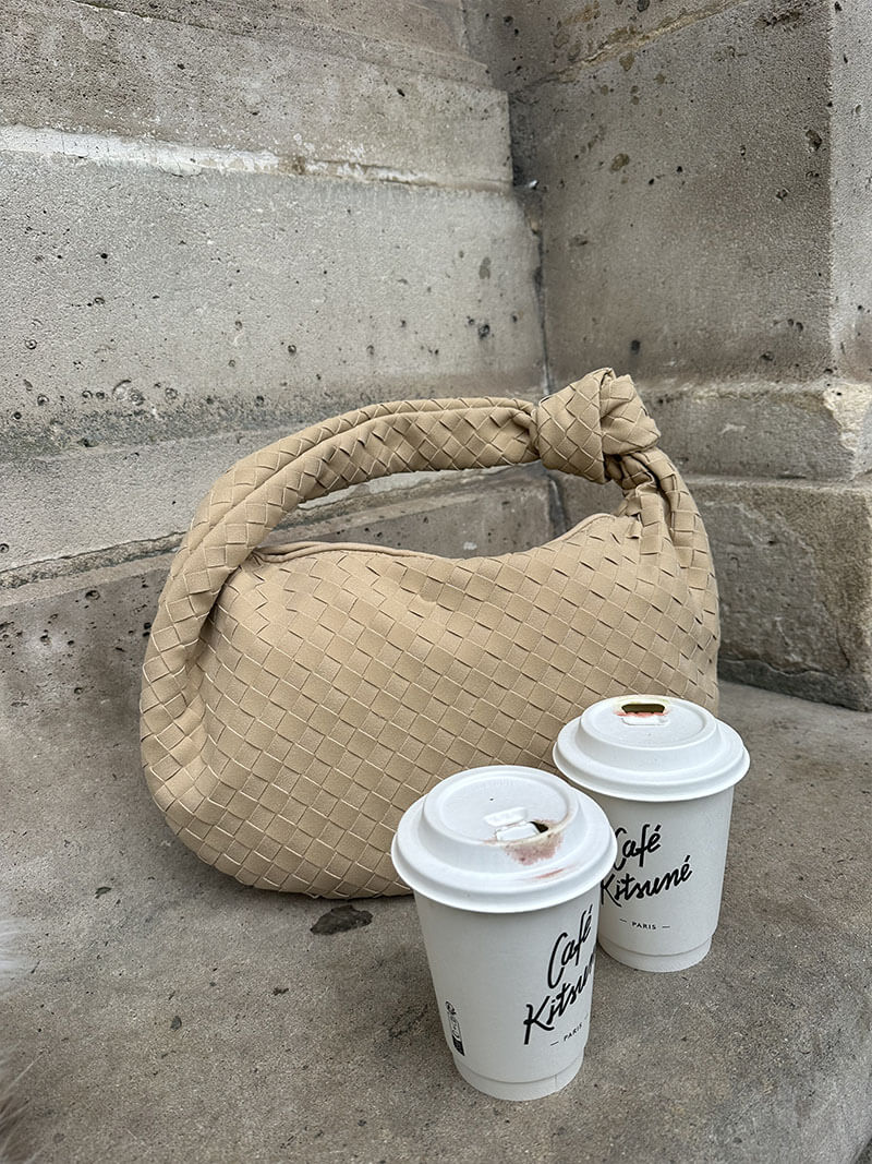 Sac tressé en daim, taille moyenne
