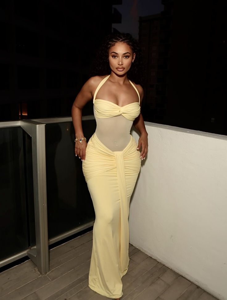 Robe longue moulante Ximena en mesh avec lien à la taille