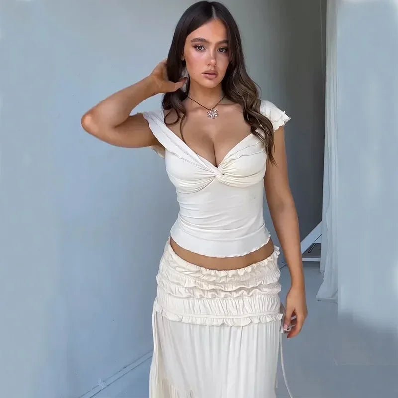 Ensemble Zendaya avec crop top à volants et jupe longue